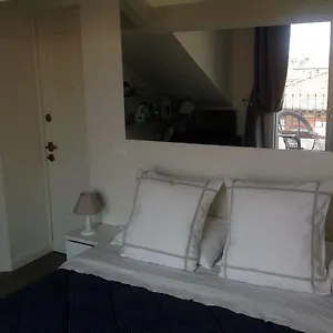 Pied à Terre With Terrazza In Center , Milano Italia