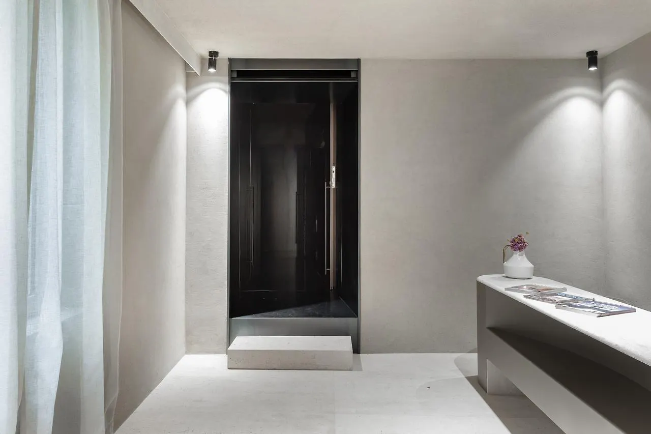 Elysium Suites collection Rome Couette-café